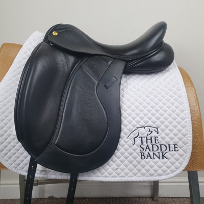 17 inch Paul Jones Dressage Black Medium Image of 17 inch Paul Jones Dressage Black Medium