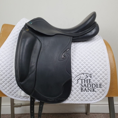 Image of 17 inch Prestige Passion K Dressage Black Medium