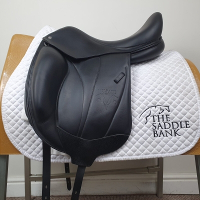 17 inch Voltaire Adelaide Black Medium Wide Image of 17 inch Voltaire Adelaide Black Medium Wide