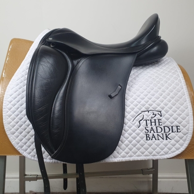 Image of 17.5 inch Loxley Dressage Black Medium Wide