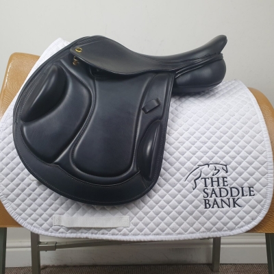 16.5 inch Exselle Integra Twinflap Black Medium Wide Image of 16.5 inch Exselle Integra Twinflap Black Medium Wide