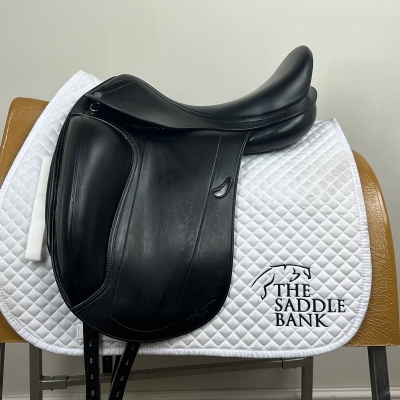 Image of 17 inch Equipe Emporio Monoflap Dressage Black Medium Wide
