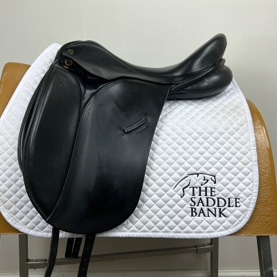 17.5 inch Ideal Jessica Dressage Black Medium Wide Image of 17.5 inch Ideal Jessica Dressage Black Medium Wide