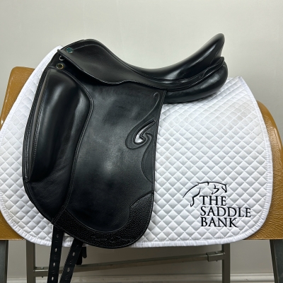 Image of 16 inch Prestige Passion K Dressage Black Medium