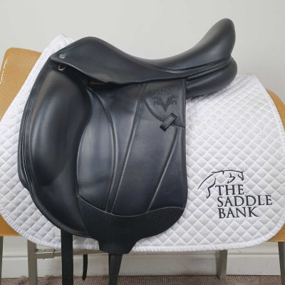 Image of 17 inch Voltaire Adelaide Black Medium