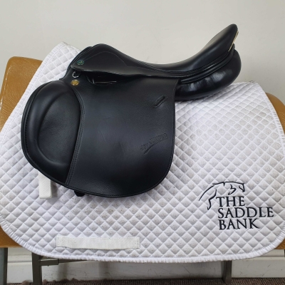 Image of 16 inch Prestige Joy Jumper Black Medium Wide