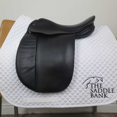 Image of 15.5 inch Fylde Emma Black Wide