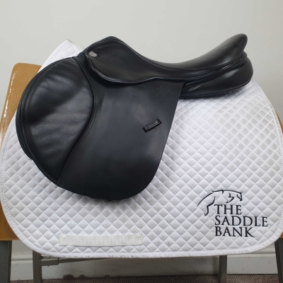 17 inch Fairfax Classic Cupped Flap Jump MJC Black Adjustable Image of 17 inch Fairfax Classic Cupped Flap Jump MJC Black Adjustable