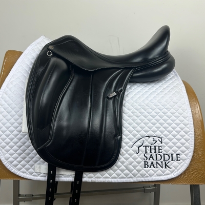 17.5 inch Equipe Viktoria Monoflap Black Medium Wide Image of 17.5 inch Equipe Viktoria Monoflap Black Medium Wide