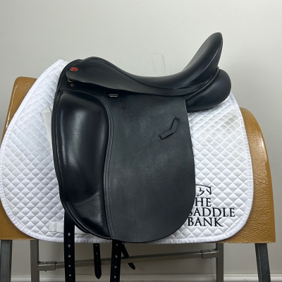 17.5 inch Jeffries XP Dressage Black Extra Wide Image of 17.5 inch Jeffries XP Dressage Black Extra Wide