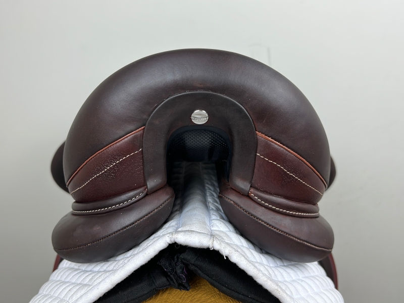 Devoucoux Makila Harmonie dressage saddle