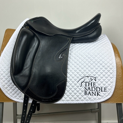 Image of 17 inch Prestige Passion K Dressage Black Medium Wide