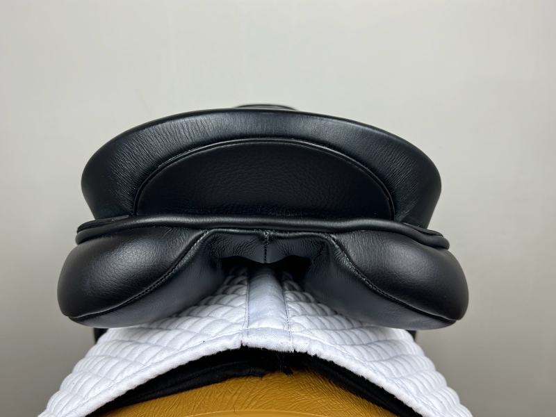 17.5 inch Albion K2 GP Black Medium Wide - S5706