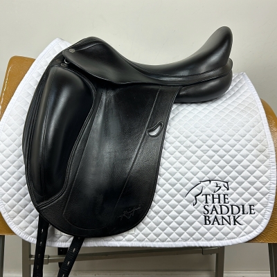 Image of 17 inch Equipe Emporio Monoflap Dressage Black Medium Wide