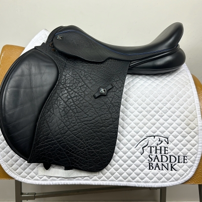 Image of 17.5 inch Ideal Continental Cruzado Black Medium Wide