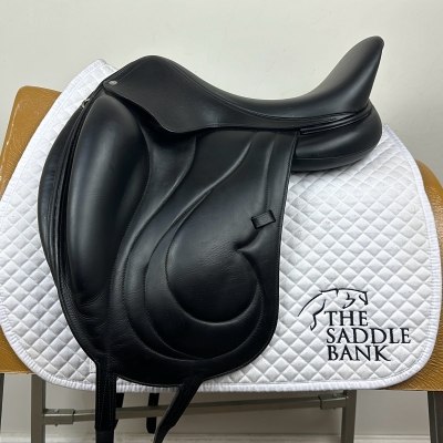 Image of 17.5 inch Antares Cadence Black Medium Wide