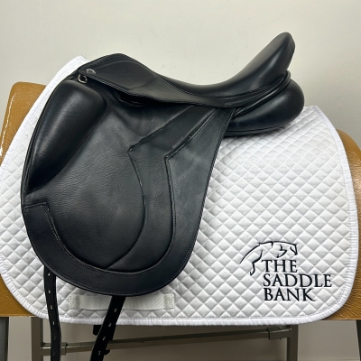 Image of 16.5 inch Ideal Technical and Traditional (T and T) Monoflap Dressage Black Adjustable