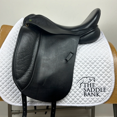 Image of 17.5 inch Ideal Lynx Twin Flap Deluxe Dressage Black Medium Wide