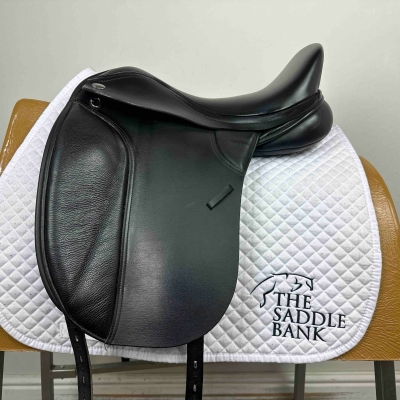 Image of 17 inch Thorowgood T8 Dressage MDM Black Medium Wide