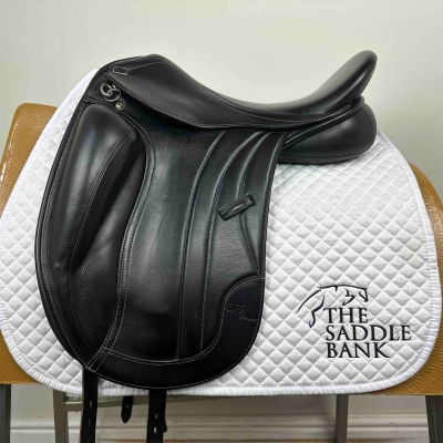 Image of 17.5 inch GFS Premier Dressage S752 Black Adjustable