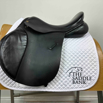 Image of 17.5 inch Black Country GP Event (Classic GP Tree) Black Medium Wide