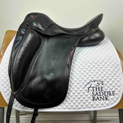 Image of 17 inch Albion Revelation Red Label Dressage Black Medium Wide