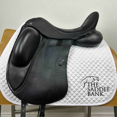 Image of 17.5 inch Custom Saddlery Wolfgang Omni Monoflap Black Medium Wide