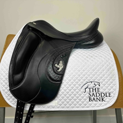 Image of 17.5 inch Fairfax World Class SD Black Adjustable