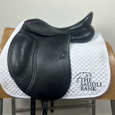 Image of 17.5 inch John Whitaker Harrogate Dressage Black Adjustable