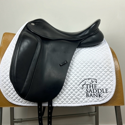 Image of 17.5 inch Fairfax Classic Open Seat Dressage MDO Black Adjustable