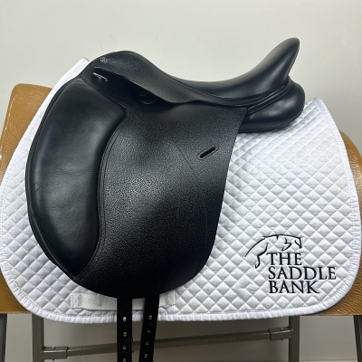 Image of 16.5 inch Cavaletti Collection Dual Flap Dressage Black Adjustable