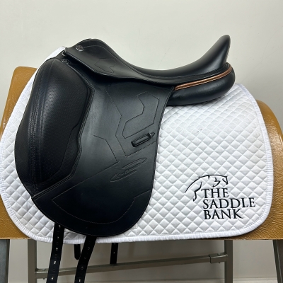 Image of 17 inch Prestige X-Breath Dressage Black Extra Extra Wide