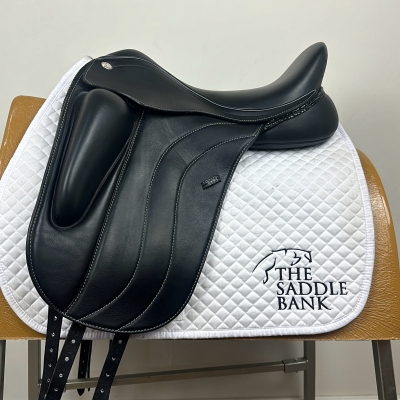 Image of 17.5 inch Fairfax Stella Monoflap Dressage Black Adjustable