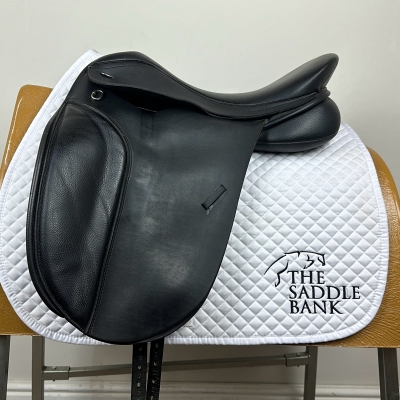 Image of 17.5 inch Thorowgood T6 Dressage MDM Black Adjustable