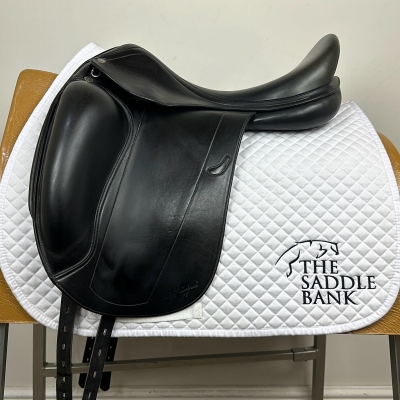 Image of 18 inch Equipe Emporio Monoflap Dressage Black Medium Wide