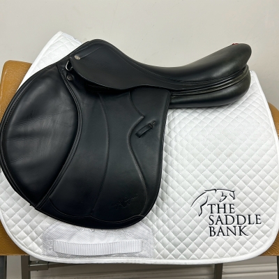 Image of 17.5 inch Equipe Synergy Black Medium Wide