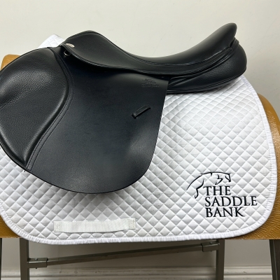 Image of 18 inch Fairfax Classic Cupped Flap Jump MJC Black Adjustable
