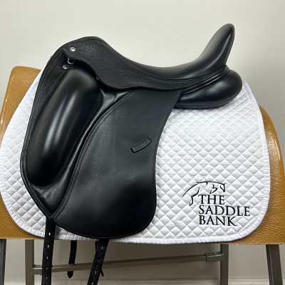 Image of 17.5 inch Custom Saddlery Wolfgang Gemini Black Medium Wide