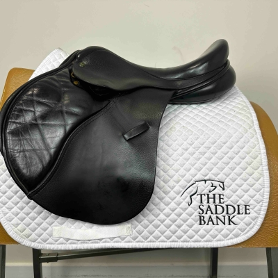Image of 17 inch Ideal Apollo Jump Black Medium Wide