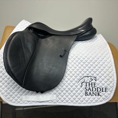 16.5 inch Kent and Masters Pony Club MPO Black Adjustable Image of 16.5 inch Kent and Masters Pony Club MPO Black Adjustable