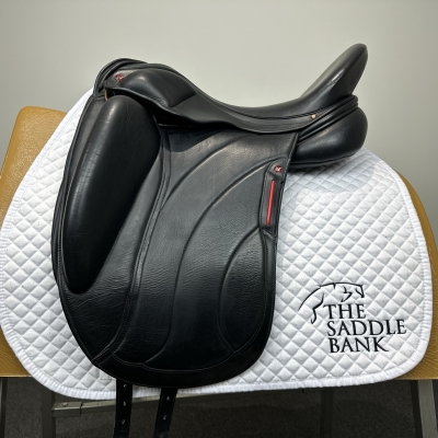 Image of 17 inch Albion Revelation Red Label Dressage Black Medium