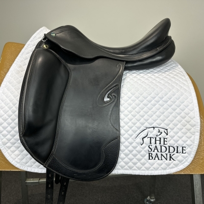 Image of 17 inch Prestige Passion K Dressage Black Medium