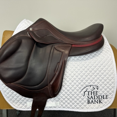 Image of 17.5 inch Devoucoux Chiberta Lab Brown Medium Wide