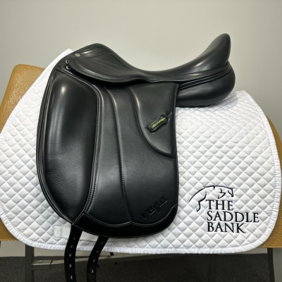 17 inch Amerigo Vega Dressage Black Medium Image of 17 inch Amerigo Vega Dressage Black Medium