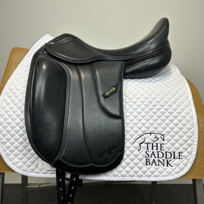 18 inch Amerigo Vega Dressage Black Image of 18 inch Amerigo Vega Dressage Black