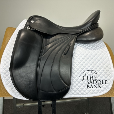 Image of 18 inch Albion Platinum Royale Black Medium Wide