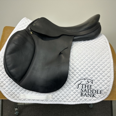 Image of 18 inch Prestige Roma Jump Black Medium