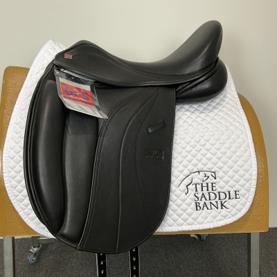 Image of 17.5 inch GFS Monarch Cob Dressage S656 Black Adjustable