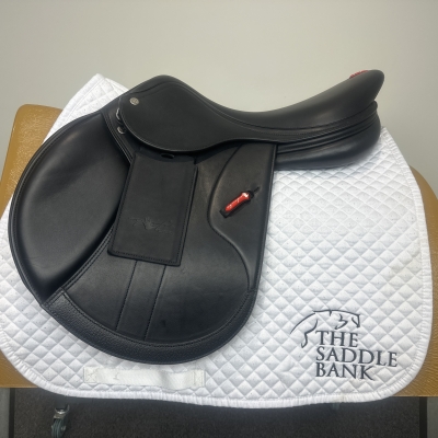 Image of 17.5 inch Equipe Boulevard Black Medium Wide