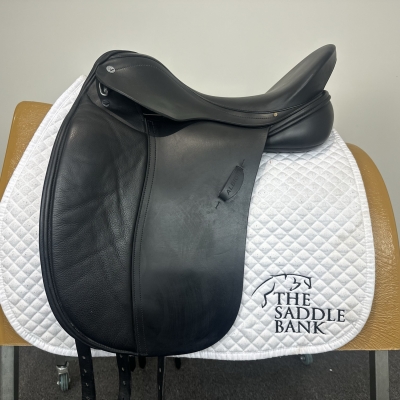 Image of 17.5 inch Albion SLK M3 Dual Flap Black Medium Wide